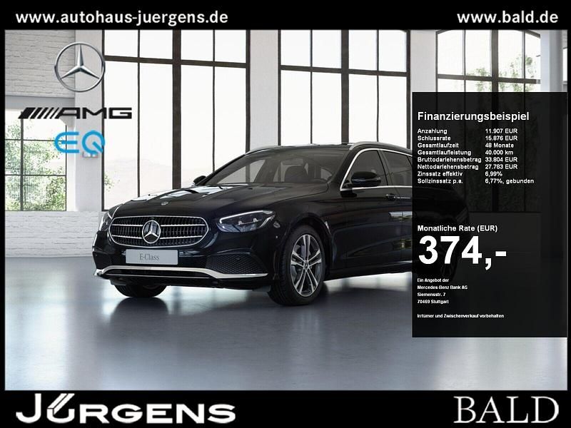 Schwarz unilack schwarz Gebraucht 2022 Mercedes E300 Avantgarde Kombi | 38.870 € (Fairer Preis) - Bild 1/4