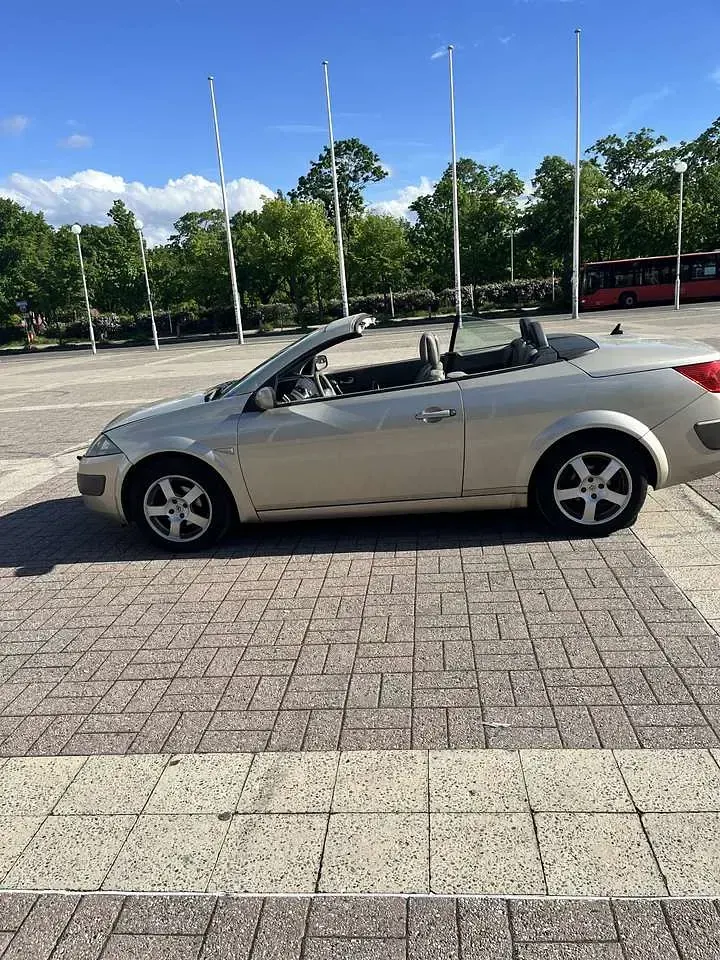 Gebraucht Renault Mégane Cabriolet Dynamique 135 PS (99 kW) 2005 Beige Cabrio