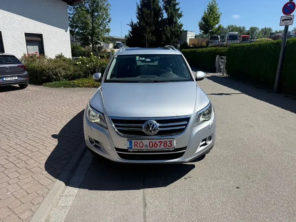 Gebraucht VW Tiguan Sportline 140 PS (102 kW) 2010 Silber SUV