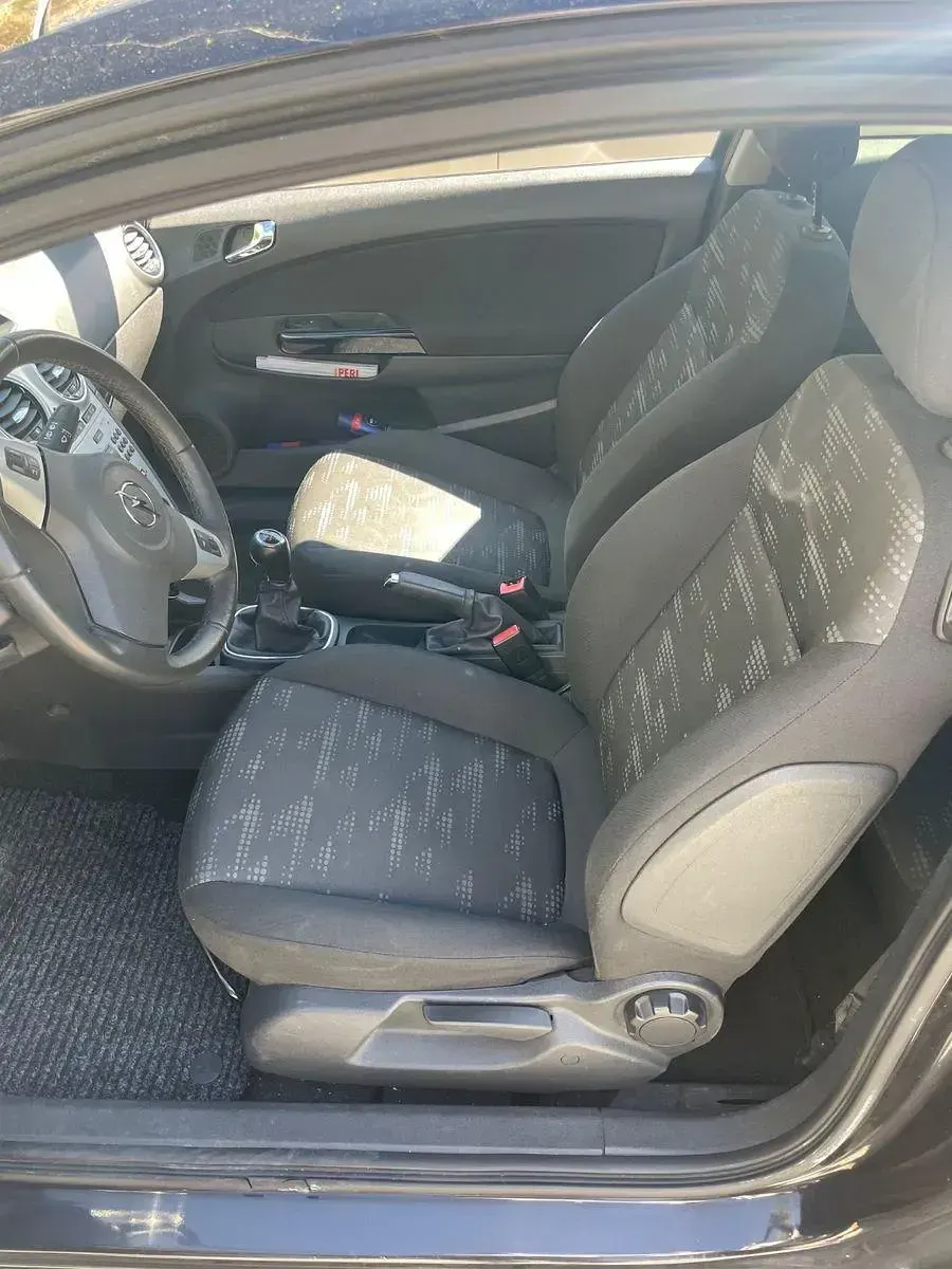Gebraucht Opel Corsa Selection 87 PS (63 kW) 2011 Schwarz Kleinwagen