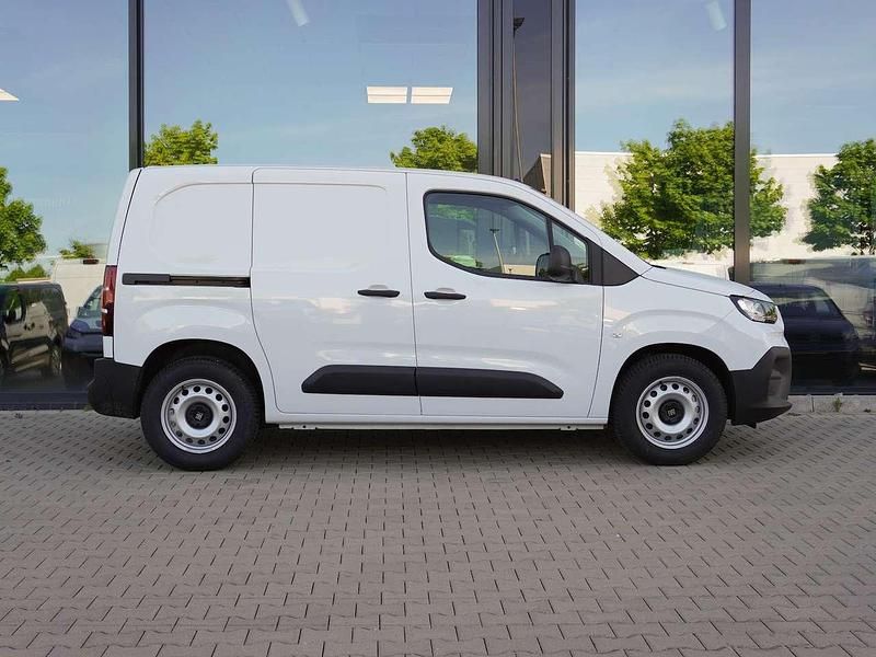 Gebraucht Fiat e-Doblò 100 kW (136 PS) 2025 Weiß Van / Kleinbus