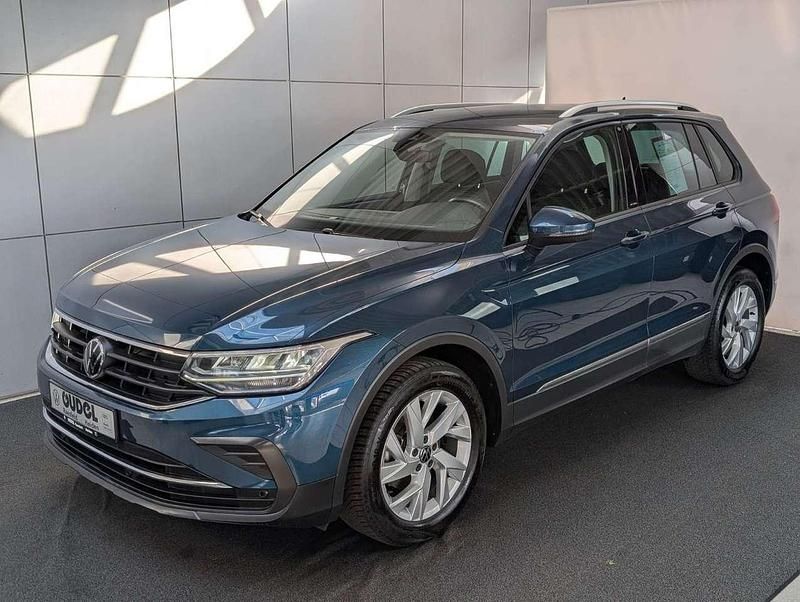Gebraucht VW Tiguan Active 150 PS (110 kW) 2022 Blau SUV