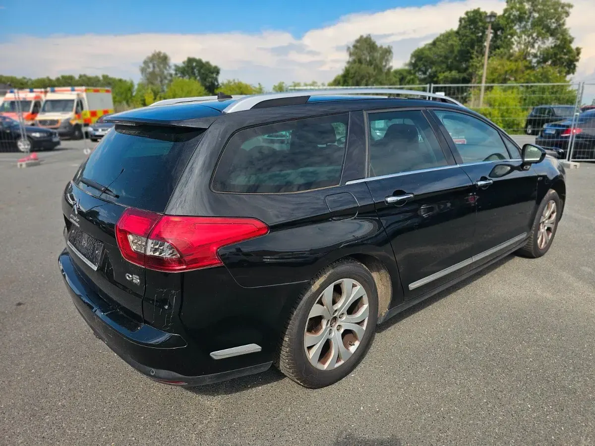 Gebraucht Citroën C5 Exclusive 179 PS (131 kW) 2016 Schwarz Kombi