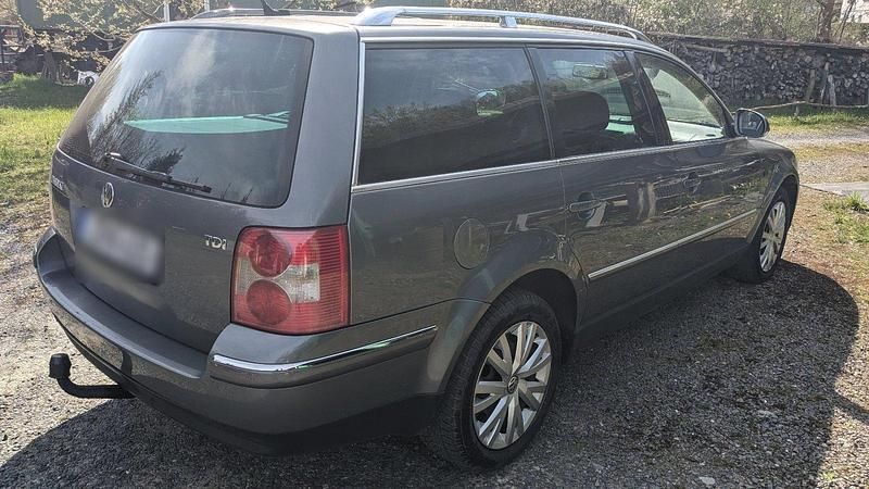Usata VW Passat 131 CV (96 kW) 2004 Grigio Station wagon