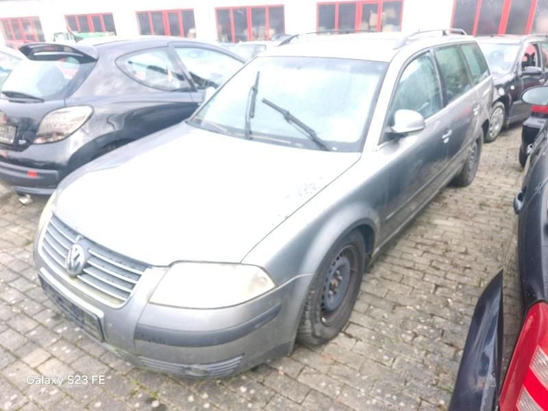 Gebraucht VW Passat 131 PS (96 kW) 2004 Silber Kombi