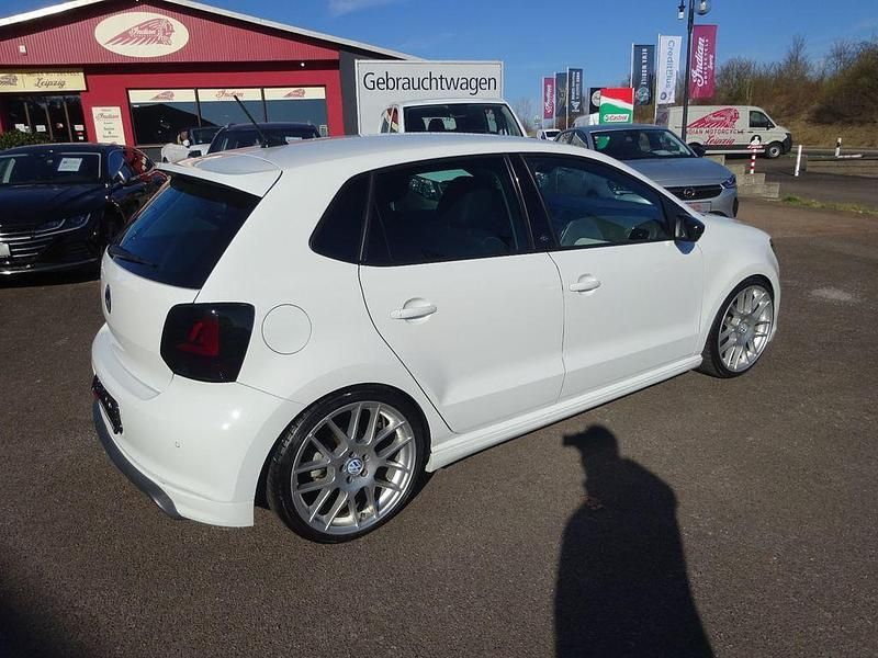 Gebraucht VW Polo Beats 90 PS (66 kW) 2016 Weiß Limousine