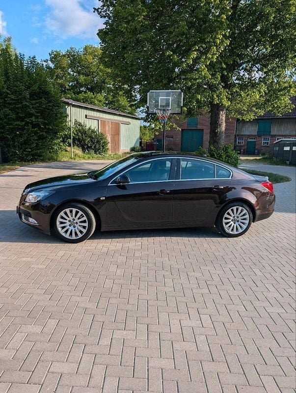 Braun Gebraucht 2012 Opel Insignia Sport Limousine | 6.900 € (Fairer Preis) - Bild 1/4