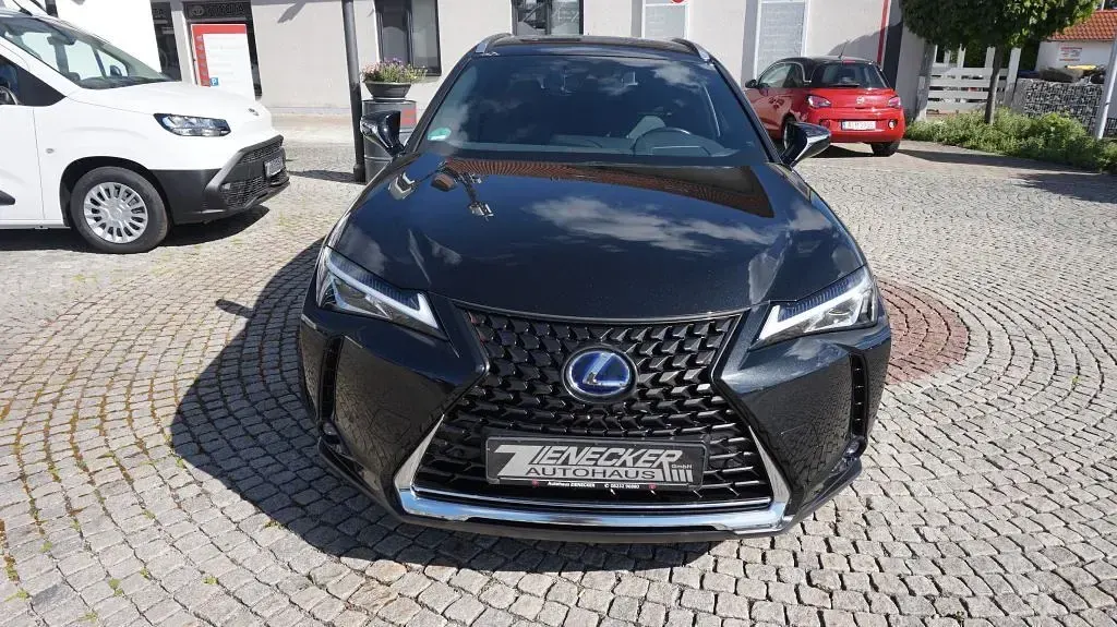 Gebraucht Lexus UX 250h 184 PS (135 kW) 2021 Schwarz SUV