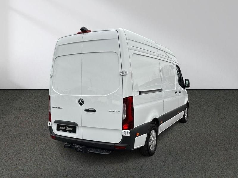 Gebraucht Mercedes Sprinter 190 PS (139 kW) 2025 Weiß Van