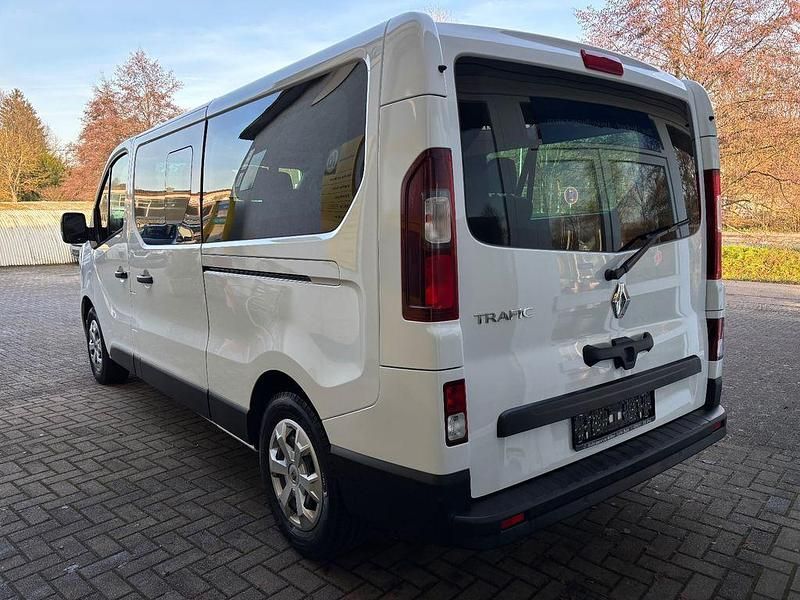 Gebraucht Renault Trafic 150 PS (110 kW) 2024 Weiß Van / Kleinbus