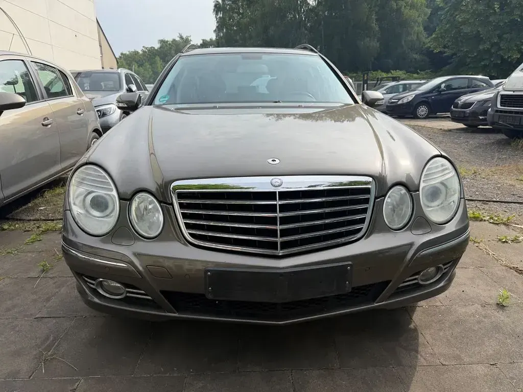 Gebraucht Mercedes E280 231 PS (169 kW) 2007 Grau Kombi