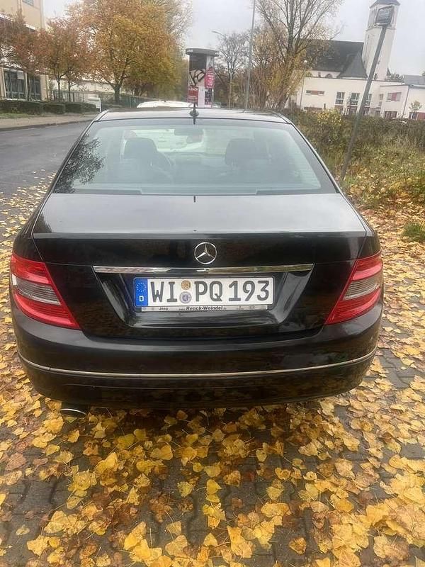 Gebraucht 2010 Mercedes C200 Elegance Limousine | 10.000 € (Etwas zu teuer) - Bild 1/4