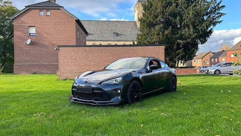 Schwarz Gebraucht 2018 Toyota GT86 GT Coupé | 23.990 € (Fairer Preis) - Bild 1/4