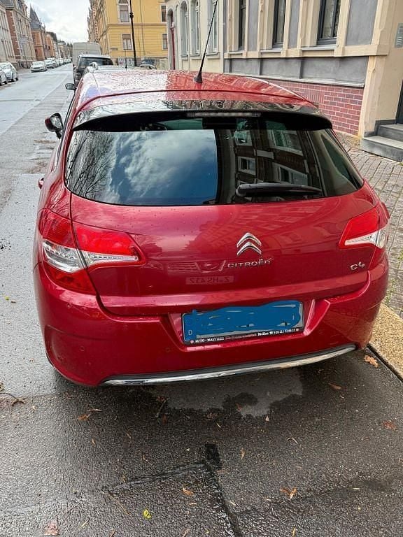 Gebraucht Citroën C4 Tendance 156 PS (114 kW) 2011 Rot Limousine