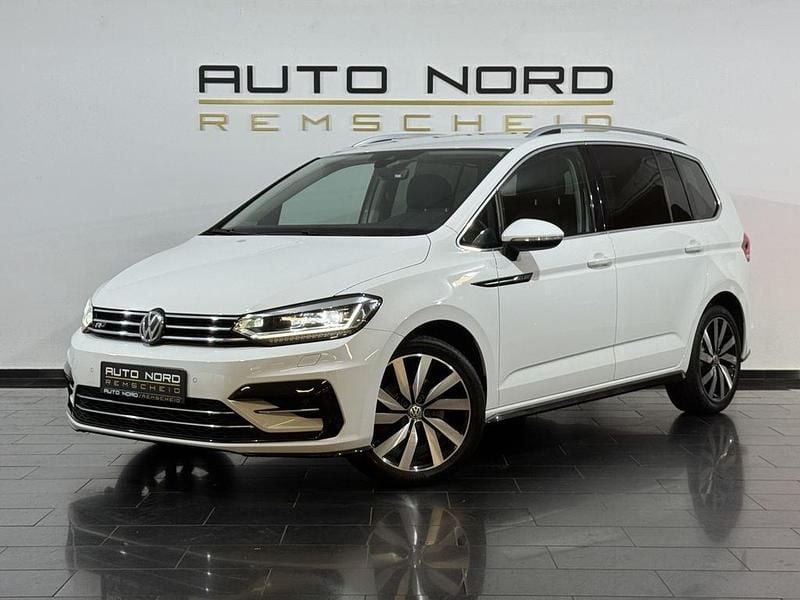 Grau Gebraucht 2018 VW Touran Highline Van / Kleinbus | 24.990 € (Fairer Preis) - Bild 1/4