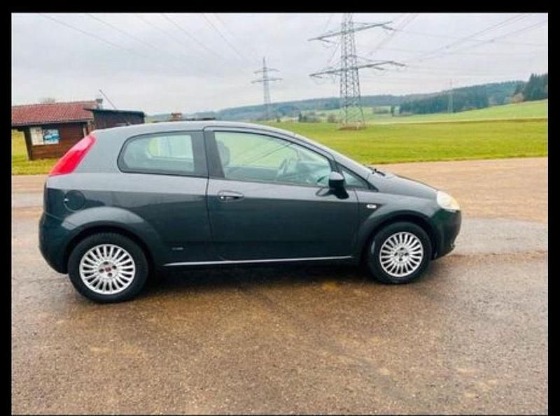 Grau Gebraucht 2008 Fiat Punto Active Kleinwagen | 3.333 € (Teuer) - Bild 1/4