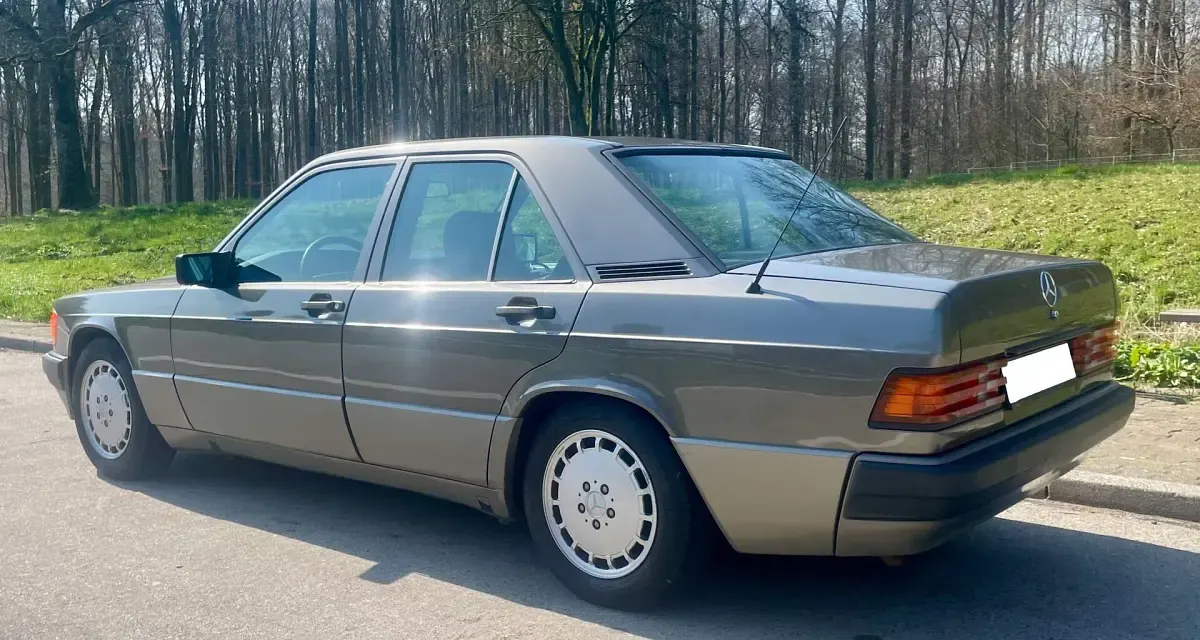 Gebraucht Mercedes 190 94 PS (69 kW) 1990 Andere Limousine