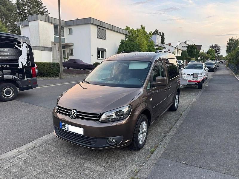Braun Gebraucht 2014 VW Caddy Comfortline Van / Kleinbus | 11.490 € (Teuer) - Bild 1/4
