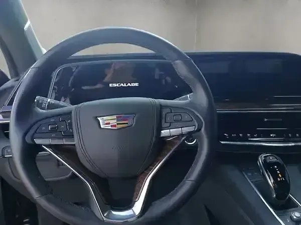 Gebraucht Cadillac Escalade 426 PS (313 kW) 2024 Farbe: dark moon blue SUV
