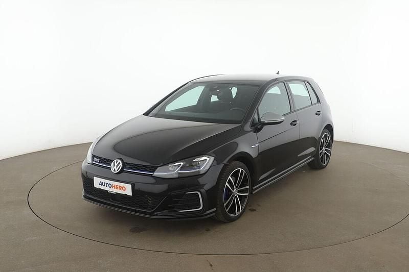 Gebraucht VW Golf VII GTE 102 PS (75 kW) 2020 Schwarz Limousine