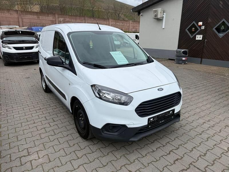 Gebraucht Ford Transit 101 PS (74 kW) 2022 Weiß Van / Kleinbus