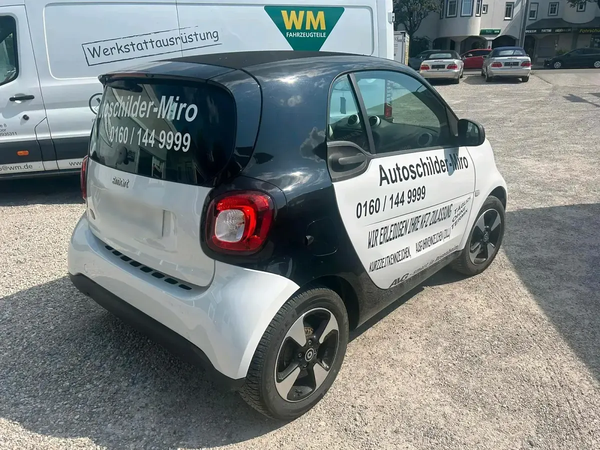 Gebraucht Smart ForTwo Coupé 41 kW (56 PS) 2021 Weiß Kleinwagen