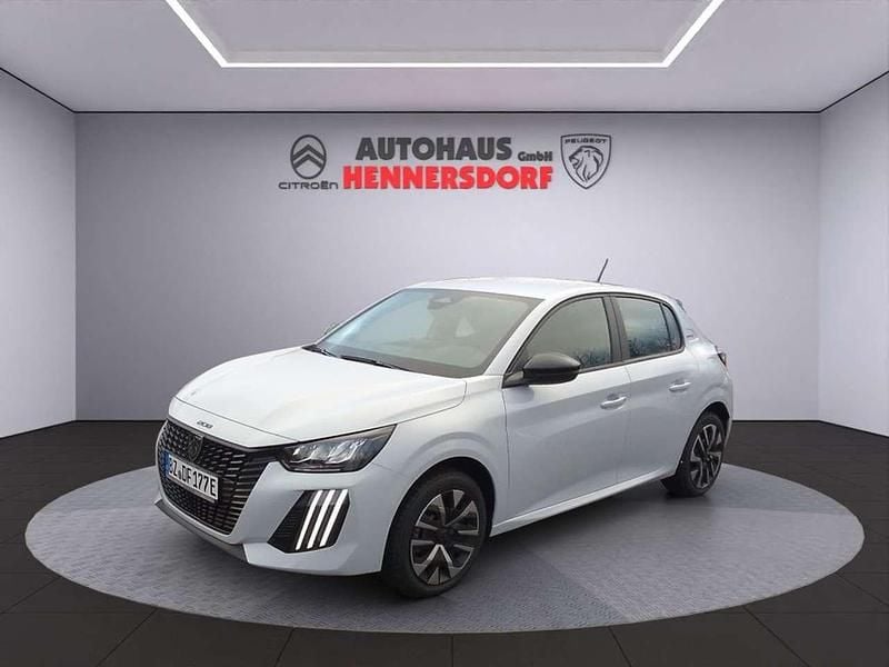 Weiß Neu 2025 Peugeot e-208 Style Kleinwagen | 33.208 € (Guter Preis) - Bild 1/4