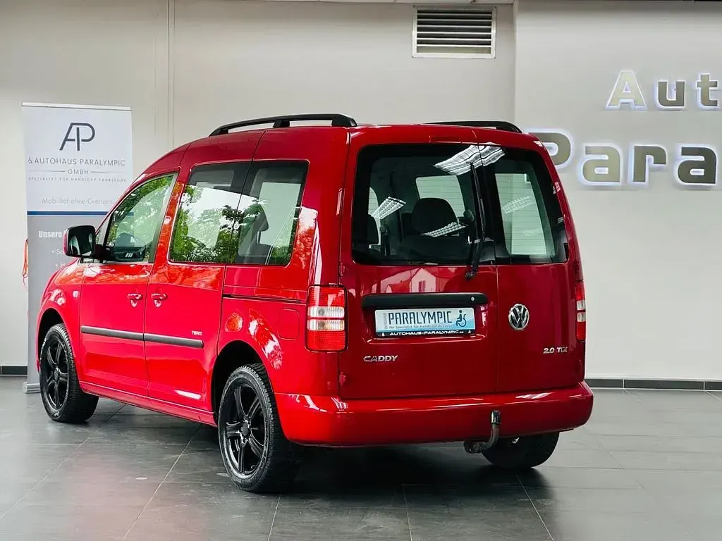 Gebraucht VW Caddy Team 140 PS (102 kW) 2015 Rot Van / Kleinbus