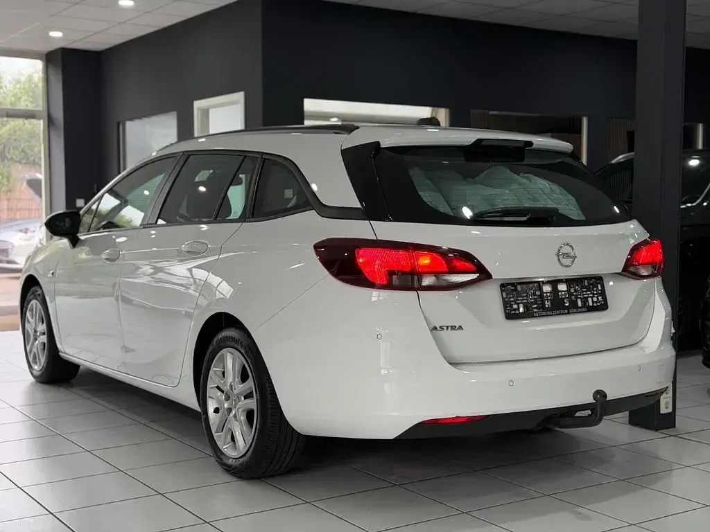 Gebraucht Opel Astra Edition 105 PS (77 kW) 2021 Weiß Kombi