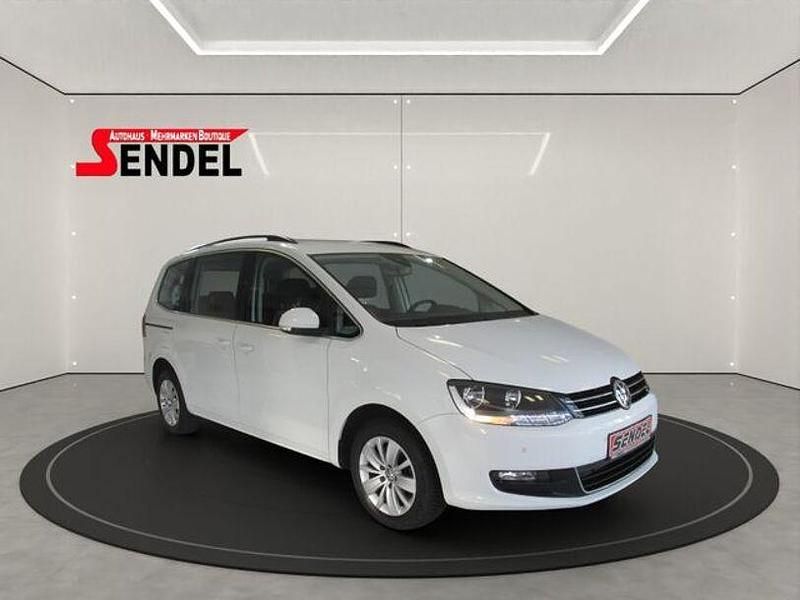 Weiß Gebraucht 2021 VW Sharan Van / Kleinbus | 25.900 € (Guter Preis) - Bild 1/4