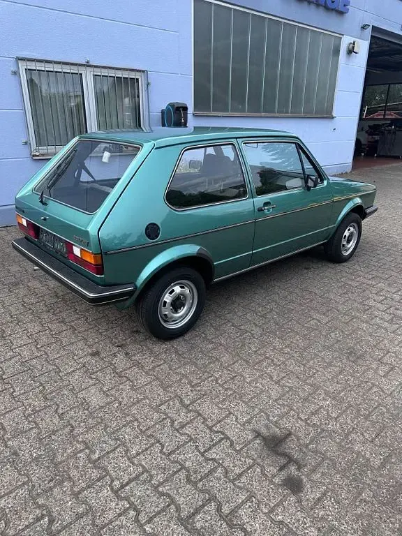 Gebraucht VW Golf I 50 PS (36 kW) 1983 Grün Kleinwagen