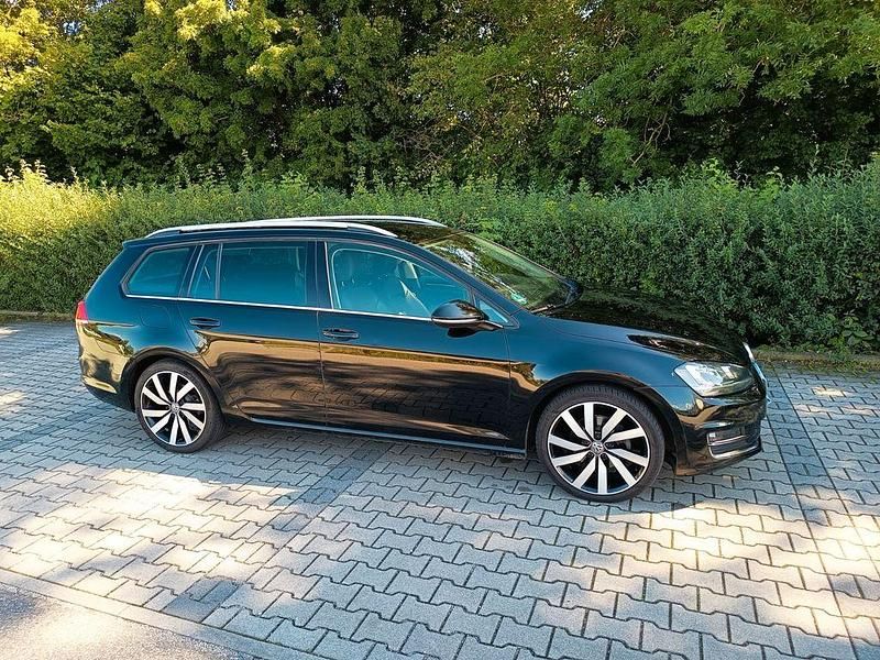 Schwarz Gebraucht 2014 VW Golf VII Highline Kombi | 12.700 € (Fairer Preis) - Bild 1/4