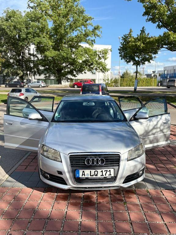 Silber Gebraucht 2008 Audi A3 Sportback Ambition Limousine | 4.500 € (Etwas zu teuer) - Bild 1/4