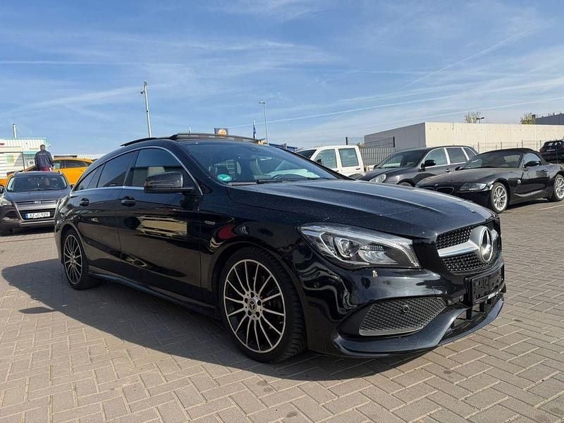 Gebraucht Mercedes CLA180 122 PS (89 kW) 2017 Schwarz Limousine