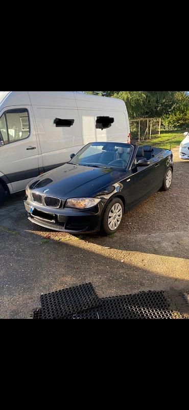 Schwarz Gebraucht 2009 BMW 118 Cabriolet Cabrio | 6.499 € (Fairer Preis) - Bild 1/4