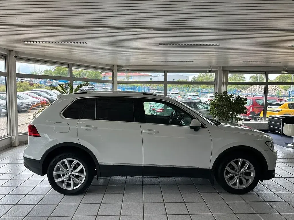 Gebraucht VW Tiguan 190 PS (139 kW) 2019 Pure white SUV