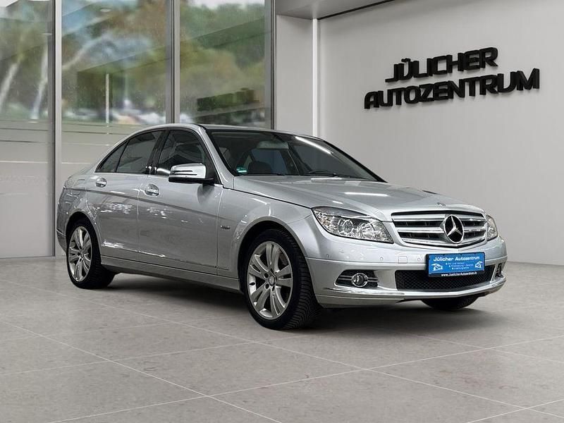 Silber Gebraucht 2009 Mercedes C350 Limousine | 8.990 € (Fairer Preis) - Bild 1/4