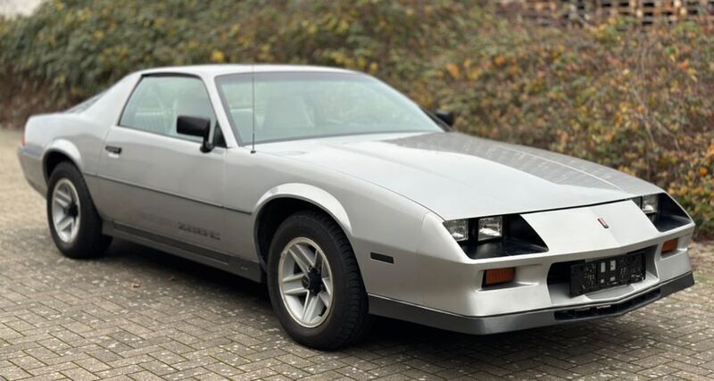 Grau Gebraucht 1983 Chevrolet Camaro Coupé | 11.490 € - Bild 1/4