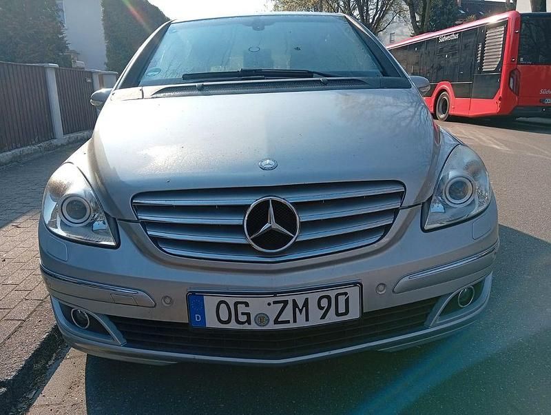 Gebraucht Mercedes 200 136 PS (100 kW) 2006 Silber Limousine