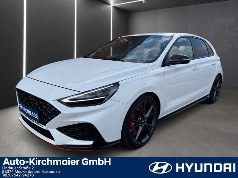 Weiß Gebraucht 2023 Hyundai i30 N Performance Limousine | 35.480 € (Etwas zu teuer) - Bild 1/4