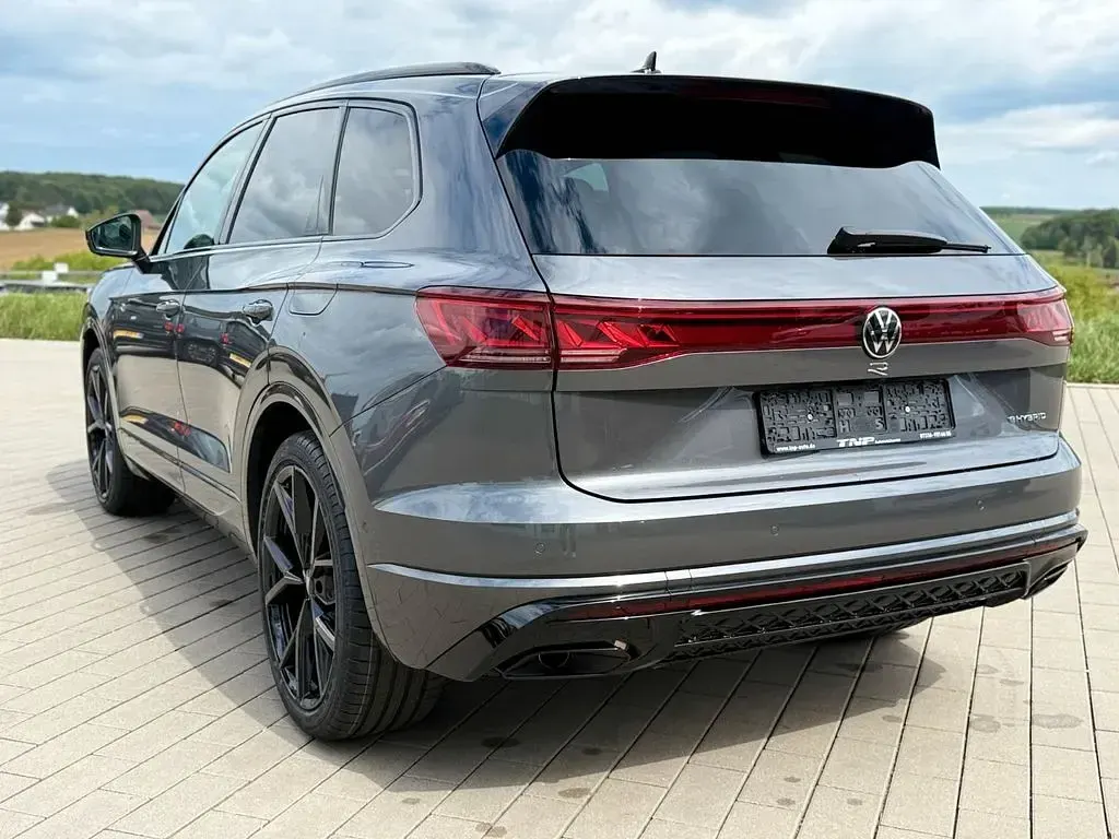 Neu VW Touareg Edition 462 PS (339 kW) 2026 Grau SUV