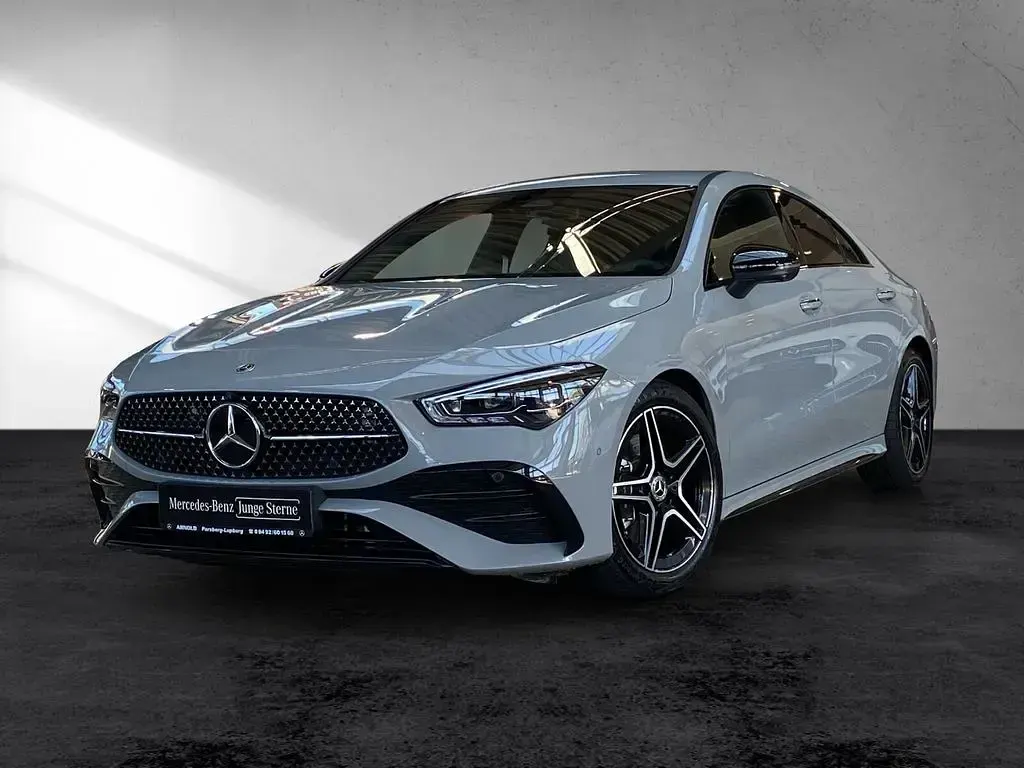 Gebraucht Mercedes CLA200 AMG line 163 PS (119 kW) 2026 Grau Limousine