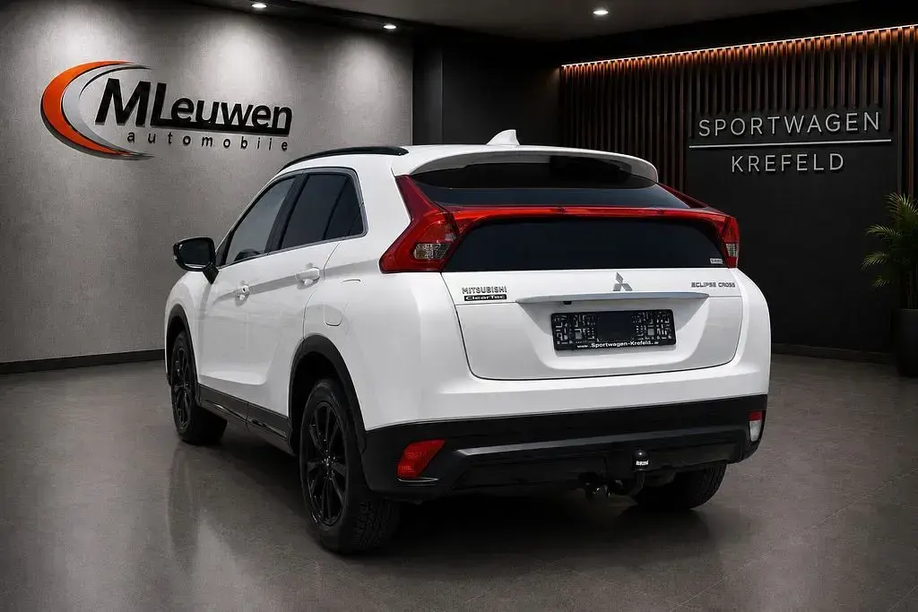 Used Mitsubishi Eclipse Cross Active 148 HP (108 kW) 2020 White SUV