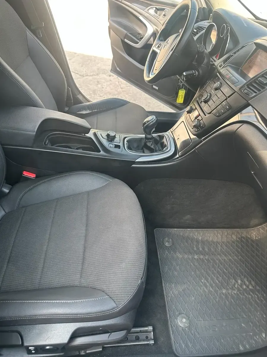 Gebraucht Opel Insignia 220 PS (161 kW) 2009 Schwarz Kombi