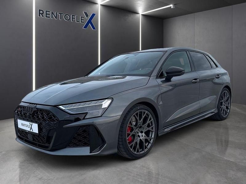 Grau Neu 2025 Audi RS3 Sportback Sport Kleinwagen | 71.900 € (Fairer Preis) - Bild 1/4