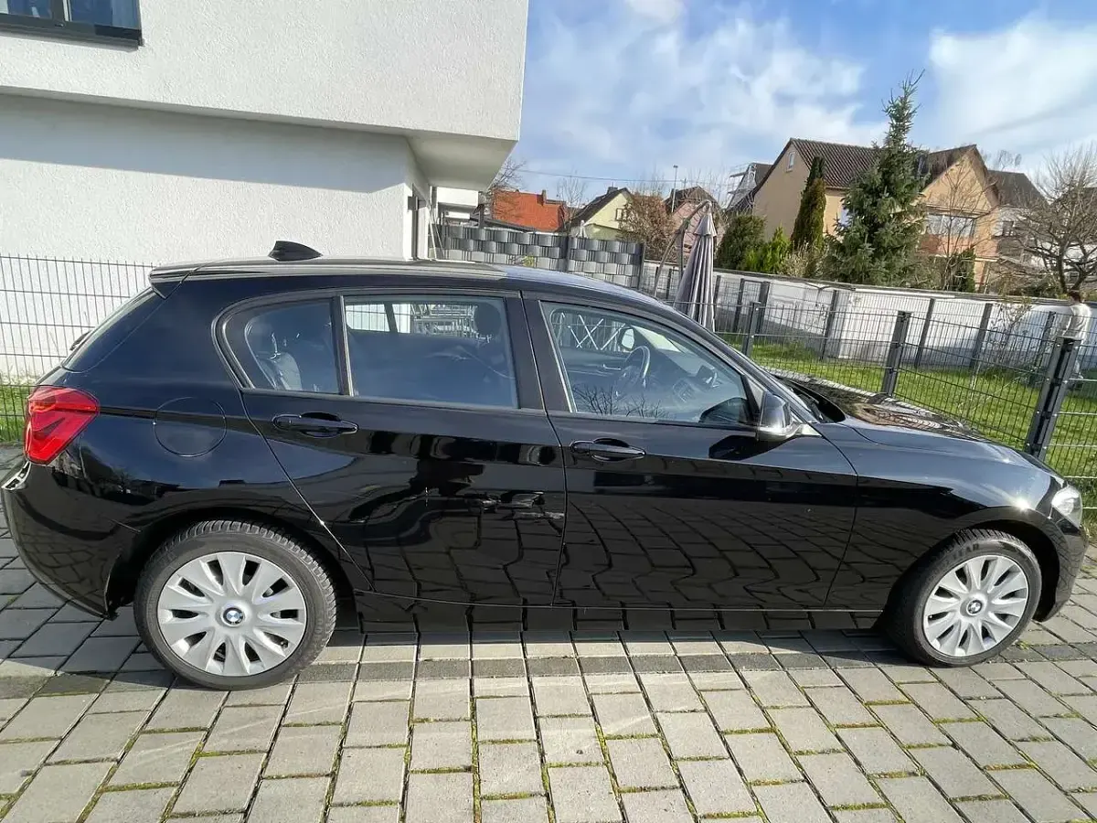Second-hand BMW 116 Advantage 109 CP (80 kW) 2015 Negru Hatchback