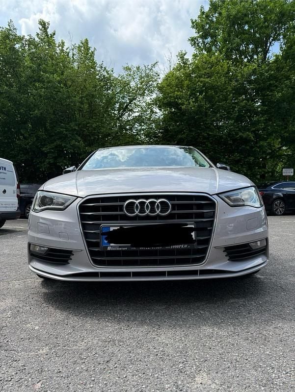Silber Gebraucht 2015 Audi A3 Limousine | 14.999 € (Teuer) - Bild 1/4