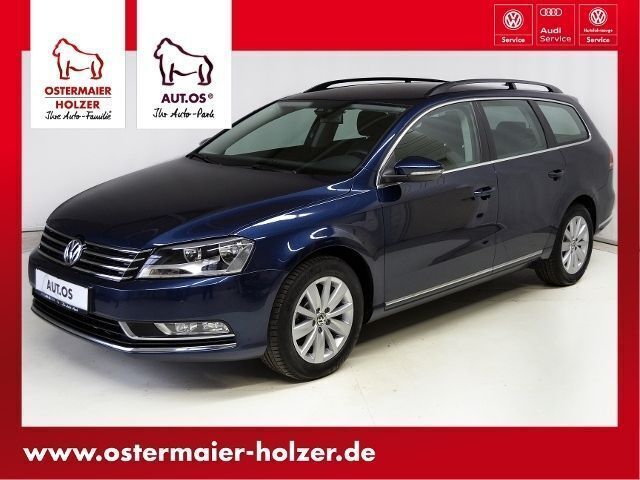 Blau metallic Gebraucht 2013 VW Passat Comfortline Kombi | 15.881 € - Bild 1/4