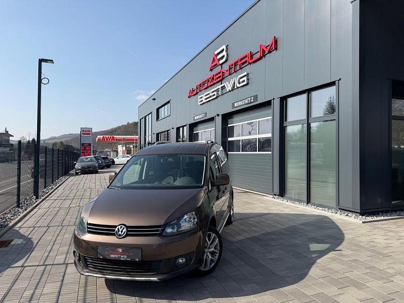 Gebraucht VW Caddy 105 PS (77 kW) 2014 Braun Van / Kleinbus