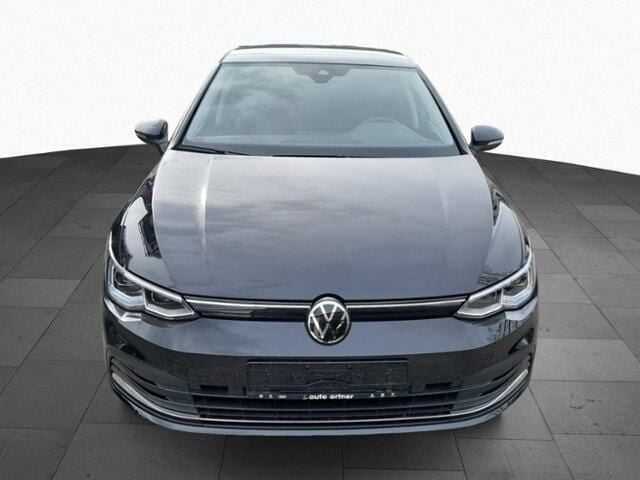 Gebraucht VW Golf VIII IQ Drive 150 PS (110 kW) 2024 Deep black perleffekt Limousine